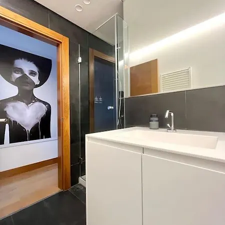 Kpt Homes / Progreso 아파트